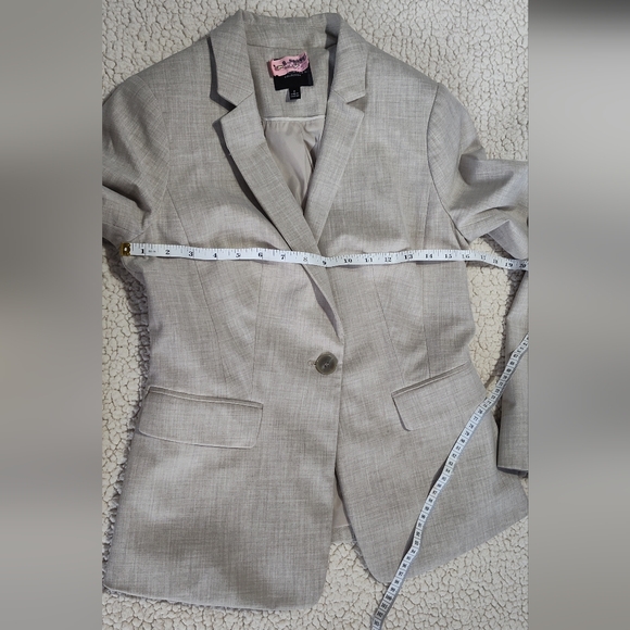 The limited Collection Women's 2 - Picture 6 of 9